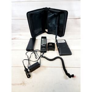 Vintage Motorola CellStar SCN2555A Cellular Phone Car With Case Untested READ